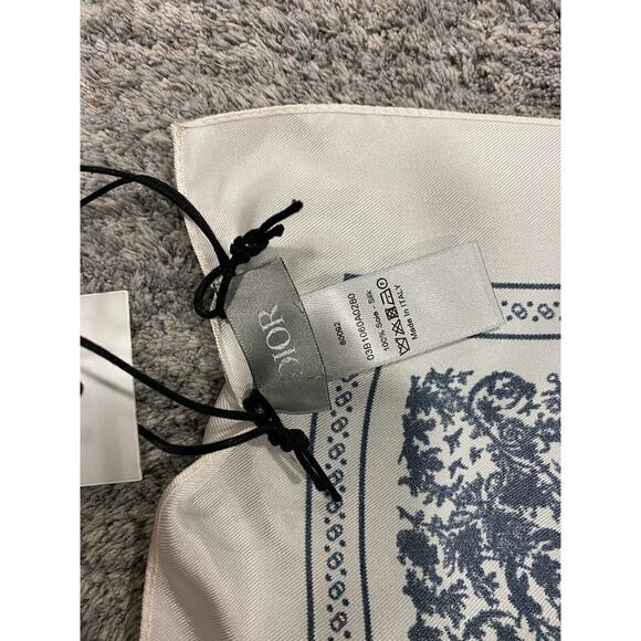 Air Dior Jordaan Wing Basketball White Navy Blue Silk Bandana Scarf Wrap 22 x 23 - Picture 5 of 5
